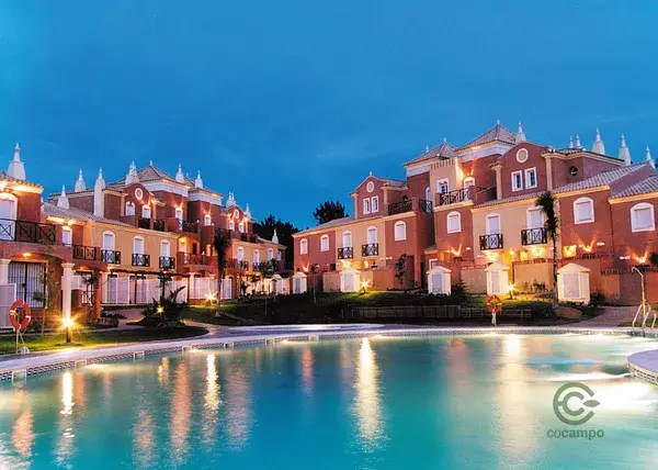 Chalet Adosado en Huelva con Vistas al Mar y Campo de Golf