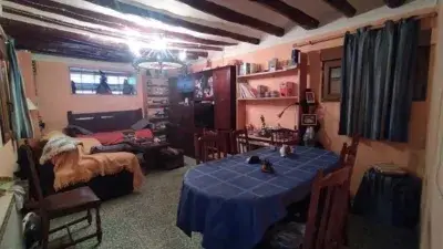 Casa en venta en Calle Mayor, cerca de Calle Cura