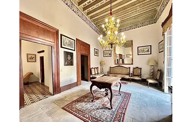 Alquiler Apartamento 4 Dormitorios 400m2 Palma Centro