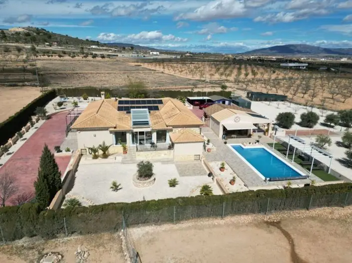 Finca Ecuestre de Lujo con Licencia REGA 5 Dormitorios
