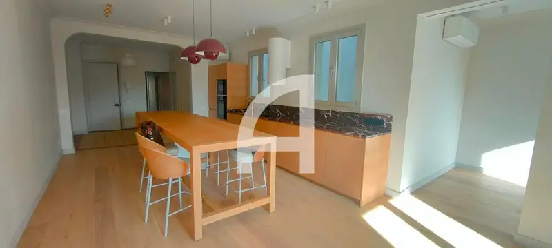 Piso en venta en Barcelona Les Corts Avda Sarria