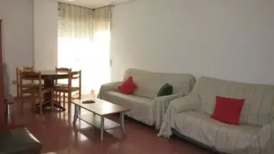 Alquiler Piso Estudiantes UA 4 Dormitorios Terraza