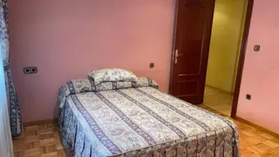 Alquiler piso 4 dormitorios Oviedo Avenida Pando
