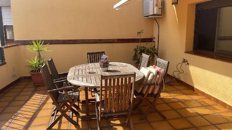 Casa con Terraza en El Vendrell Cerca de Todos los Servicios