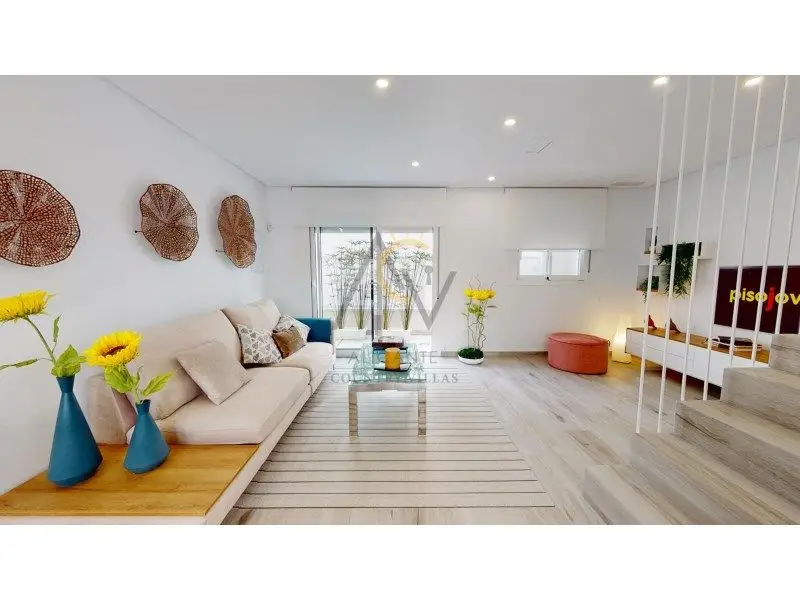 Venta Bungalow con Terraza en Urbanova