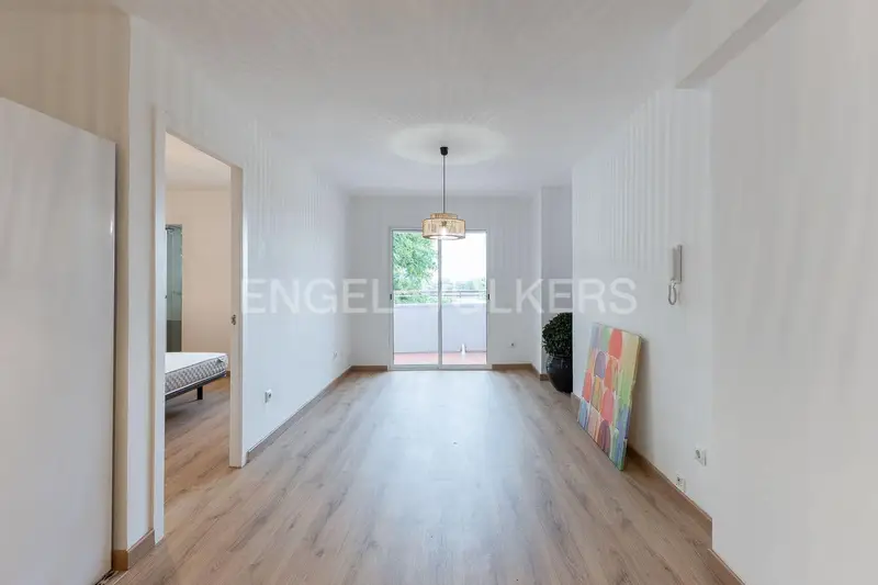 Estudio en Venta Valencia Ciudad  Moderno Con Terraza Ideal Profesionales