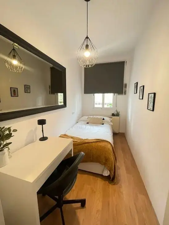 Calle de Pablo Luna, Madrid, Community of Madrid 28046