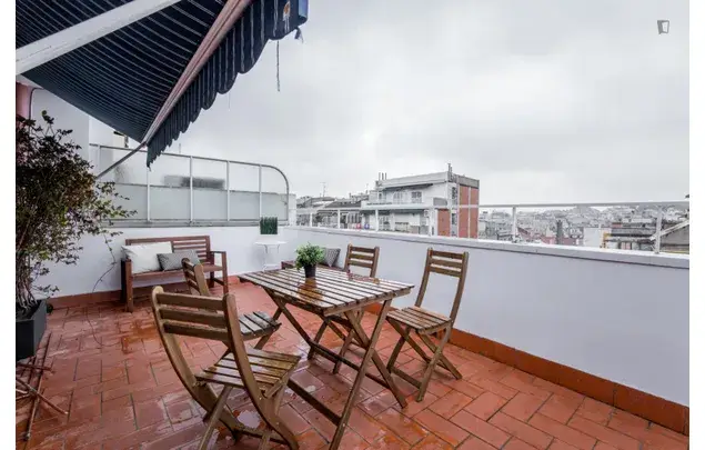 Alquiler Apartamento 4 Dormitorios Barcelona Estudiantes Profesionales