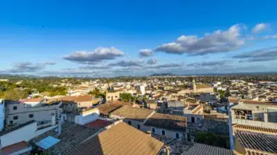 Casa en Lloseta: 3 Dormitorios, Buhardilla, Sótano y Parking