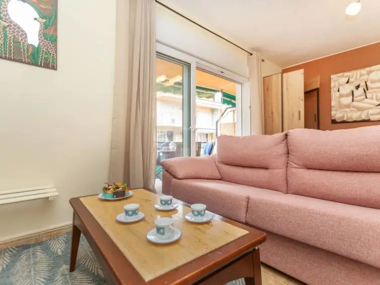 Apartamento 2 Dormitorios El Pineda Cerca de la Playa