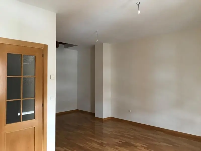 Local de 380 m² en Plaza Virgen Del Manzano Burgos