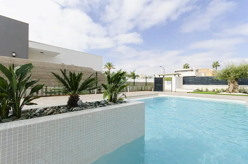 Villa en venta en Playa Honda La Manga del Mar Menor