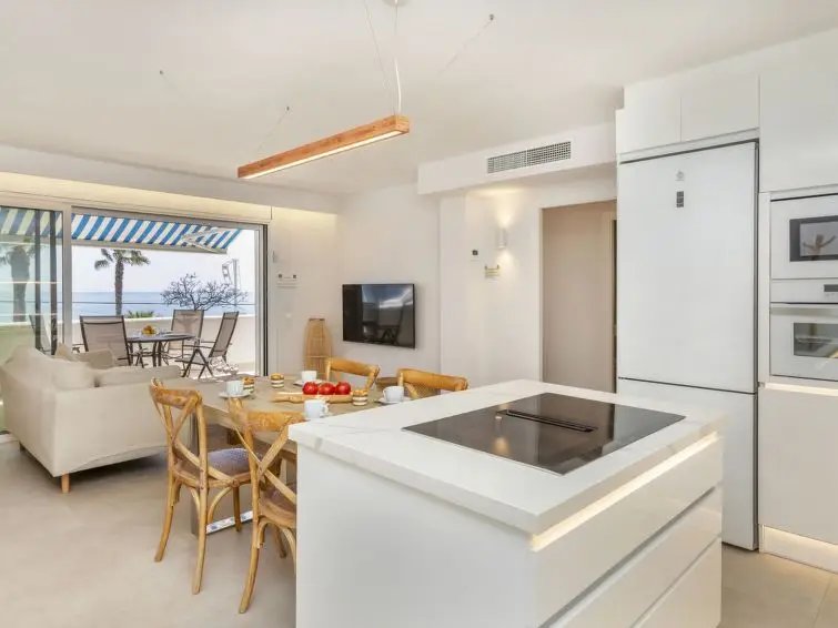 Apartamento en Cambrils con Vistas al Mar y Piscina