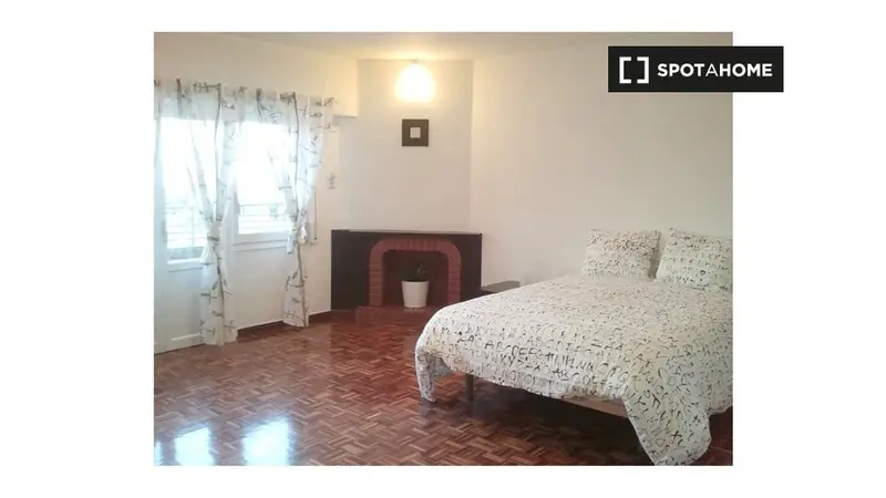 Alquiler Habitaciones Arrabal Zaragoza Piso 6 Dormitorios