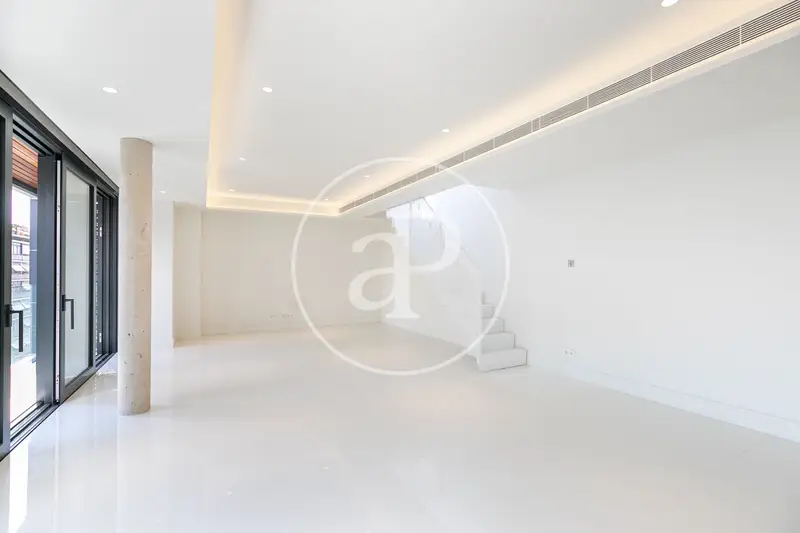 Atico con Piscina Privada en Barcelona Obra Nueva