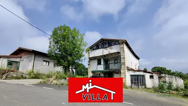 Casa con terreno y vistas espectaculares en Rasines Cantabria