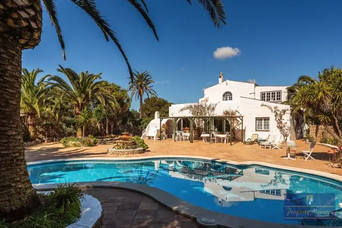 Villa de 12 Dormitorios en Venta en Menorca