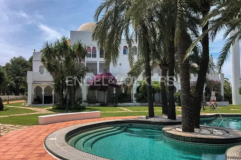 Apartamento en Dénia con Piscina y Plaza de Aparcamiento