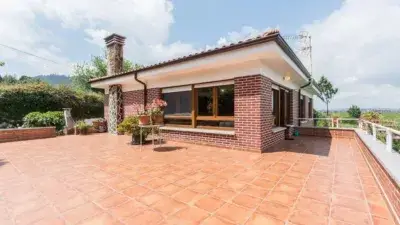 Casa en Venta Vega Gijon 3 Dormitorios Jardin 5000m2