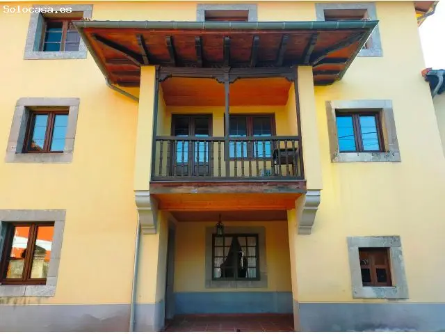 Chalet en Venta en Asturias: Casona Asturiana Reformada con Gran Parcela