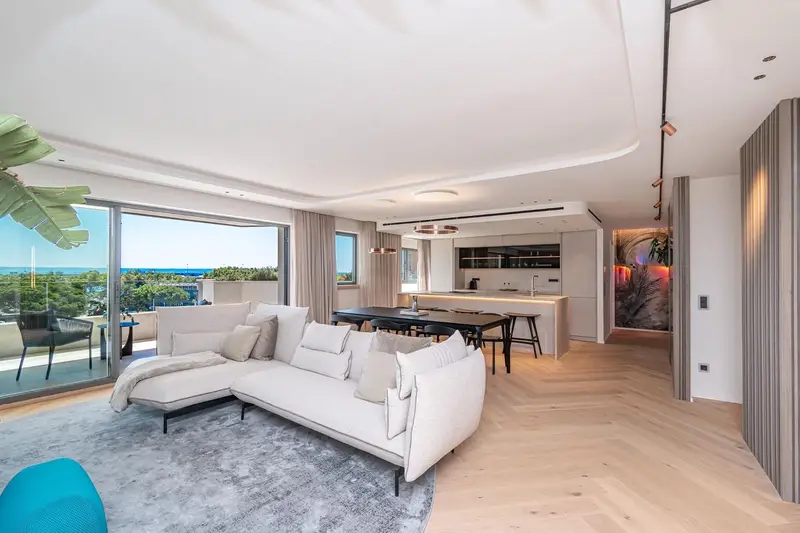 Apartamento de Lujo en Palma con Vistas a la Bahía
