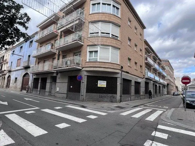 Venta Local Comercial 474m2 Centro Igualada Rambla Sant Ferran