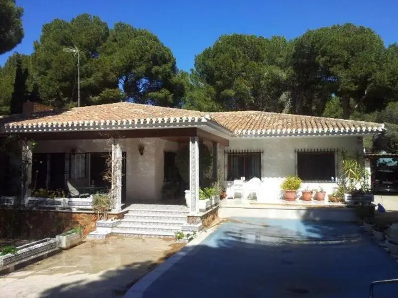 Villa en Venta 6 Dormitorios Campoamor