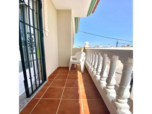 Apartamento en Zona Tranquila con Solarium y Garaje