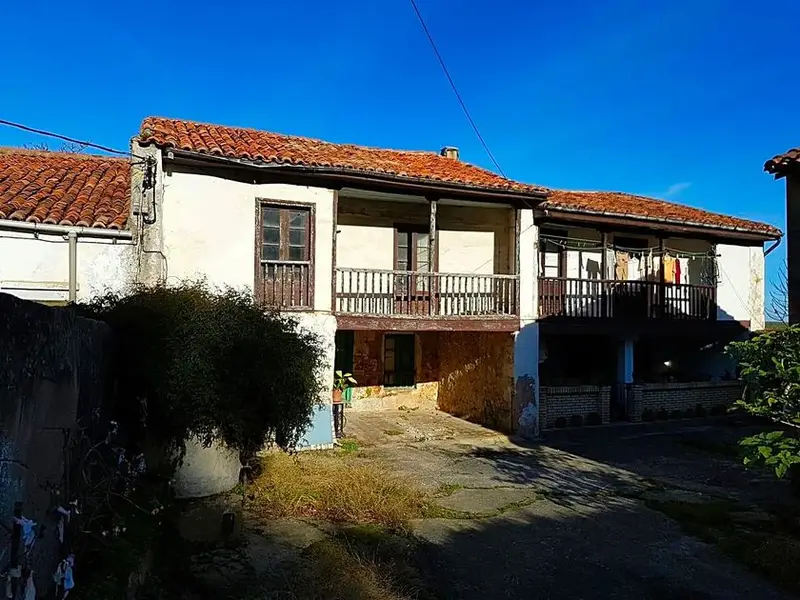 Venta Villa en Cobreces Cantabria 2 Casas 500m2 Reforma