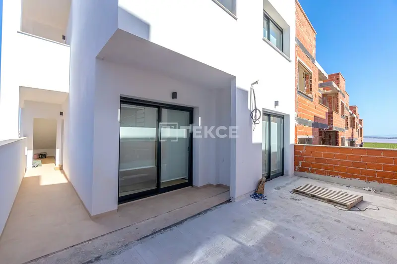 Apartamentos Torrevieja Costa Blanca: Vistas Panorámicas y Lujo