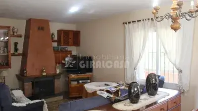 Chalet en venta en Carmona