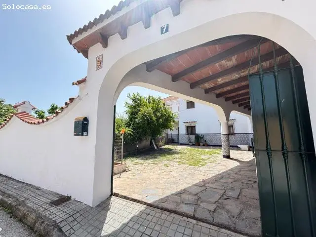 Chalet Independiente Rinconcillo 400m2 Piscina Jardin 6 Habitaciones