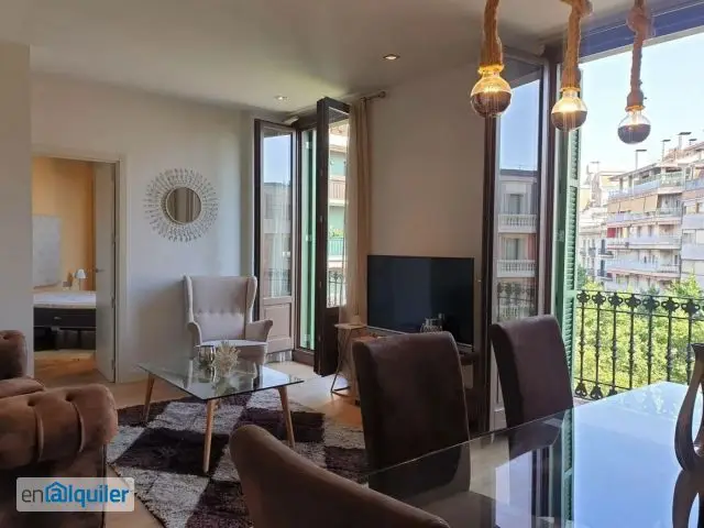 Piso en Eixample Izquierdo 3 habitaciones 2 banos Amueblado