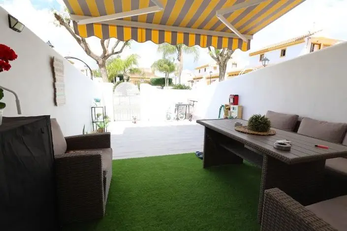 Adosado en Venta Torre de la Horadada 2 Dormitorios Piscina Comunitaria