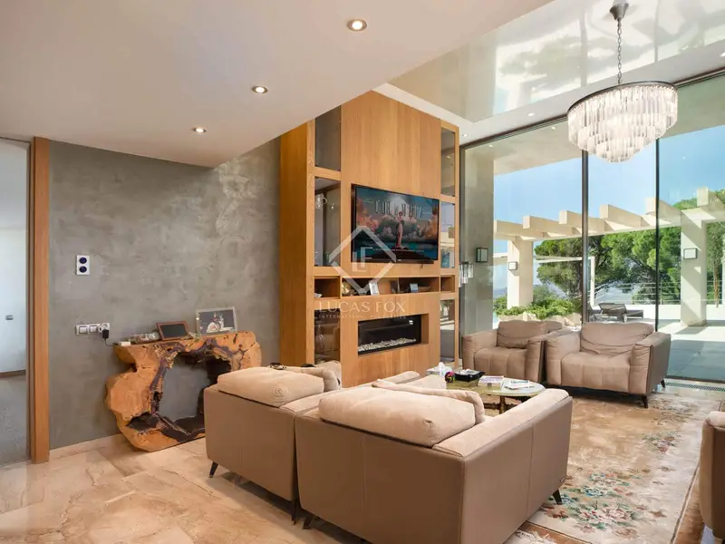 Villa de Lujo en Venta con Vistas al Mar