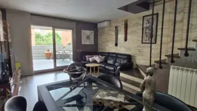 Chalet Adosado en Venta 235m2  3 Dormitorios Garaje Doble
