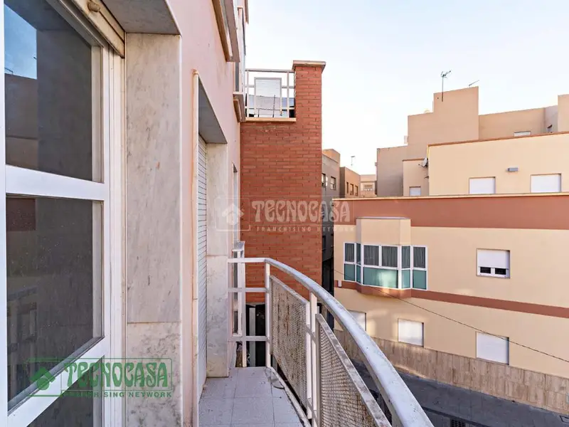 Piso en Venta Roquetas de Mar 3 Dormitorios 2 Baños Cerca Playa