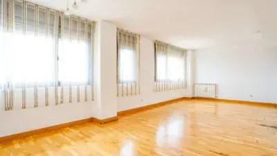 Piso en Rivas 4 dormitorios 2 baños garaje piscina