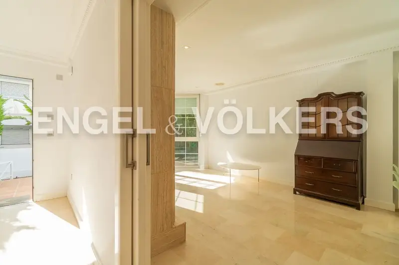 Casa Rural en Torrevieja con 5 Dormitorios Cerca de la Playa