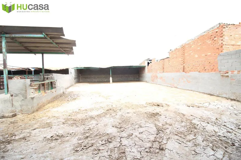 Parcela Rustica en Toledo Capital con Porches y Pozo