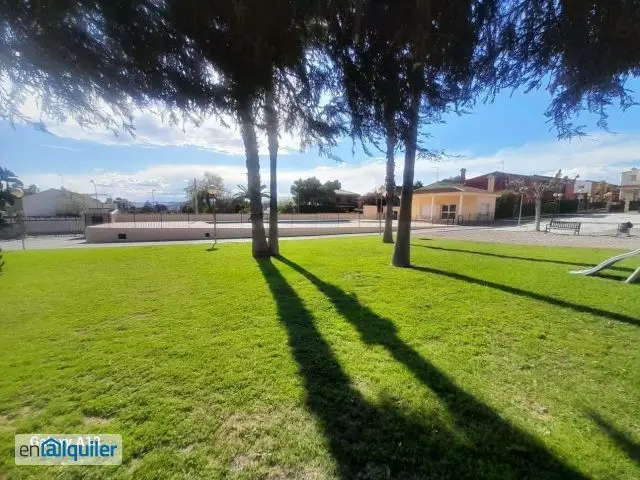 Chalet en La Eliana con Garaje y Trastero