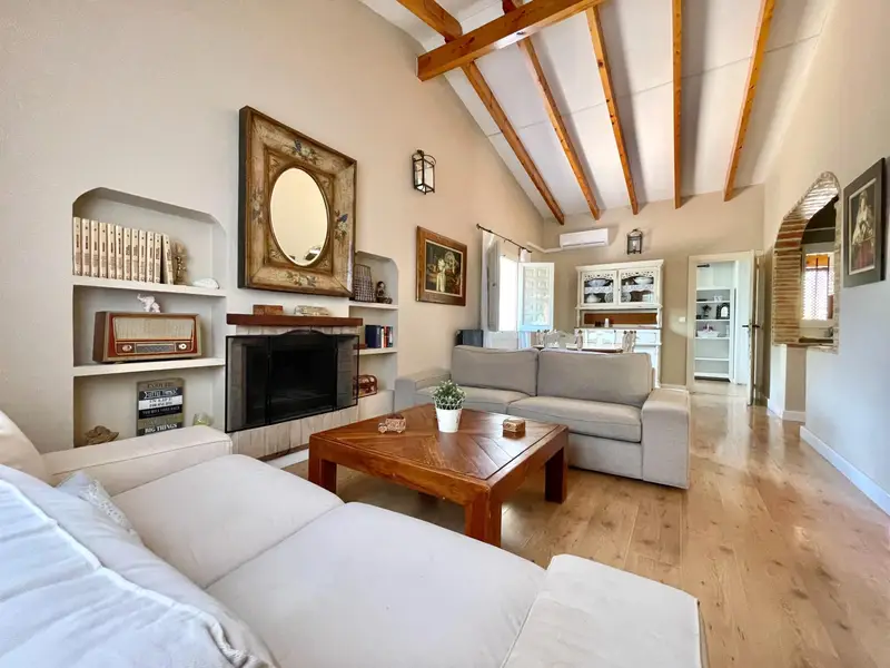 Venta Chalet con Jardin Piscina Tibi