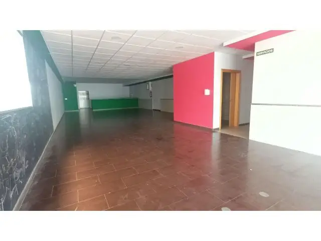 Local Comercial con Salida de Humos - Plaza de Toros