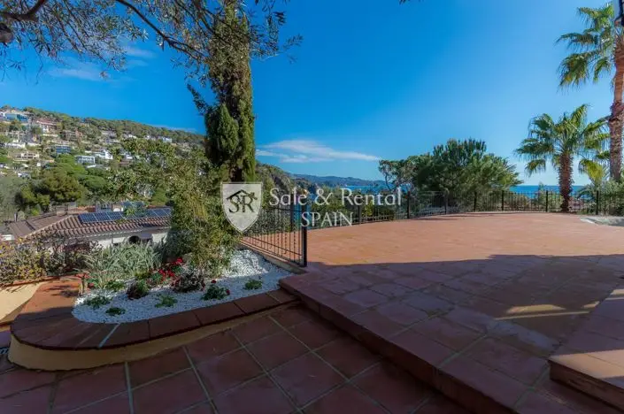Villa de Lujo 4 Dormitorios en Cala Sant Francesc Blanes