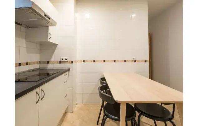 Rent a room of 180 m² in Madrid