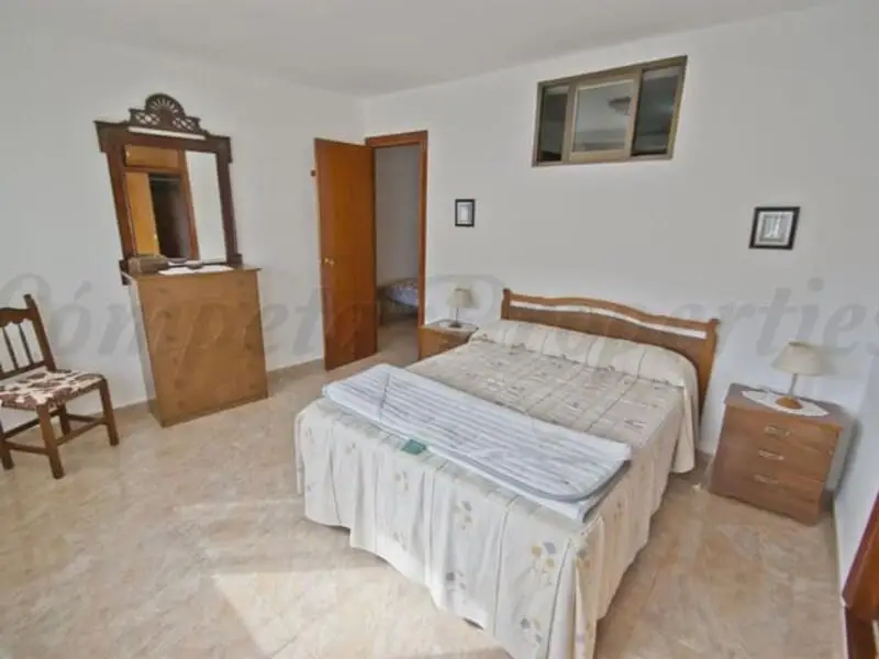Casa de Pueblo con Vistas Panorámicas en Torrox