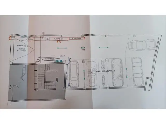 Local Comercial en Manresa con Capacidad para 5 Coches