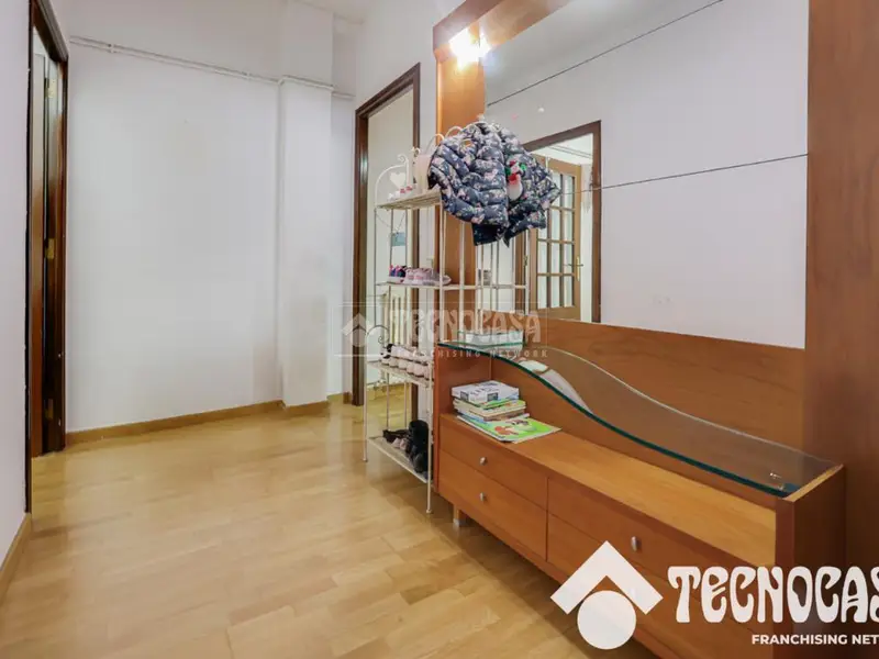 Piso en venta Eixample 130m2 4 habitaciones 2 baños terraza