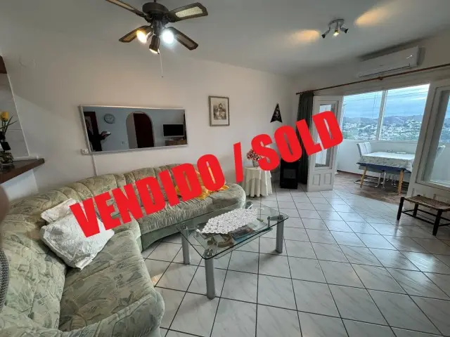 Apartamento en Moraira con Vistas al Mar y Cerca de la Playa