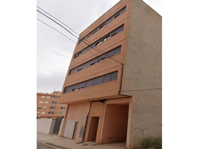 Local Comercial en Almansa 75m2 Garaje Dos Coches